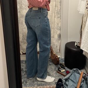 Just USA Straight Leg Women's Jeans in Medium Blue Wash